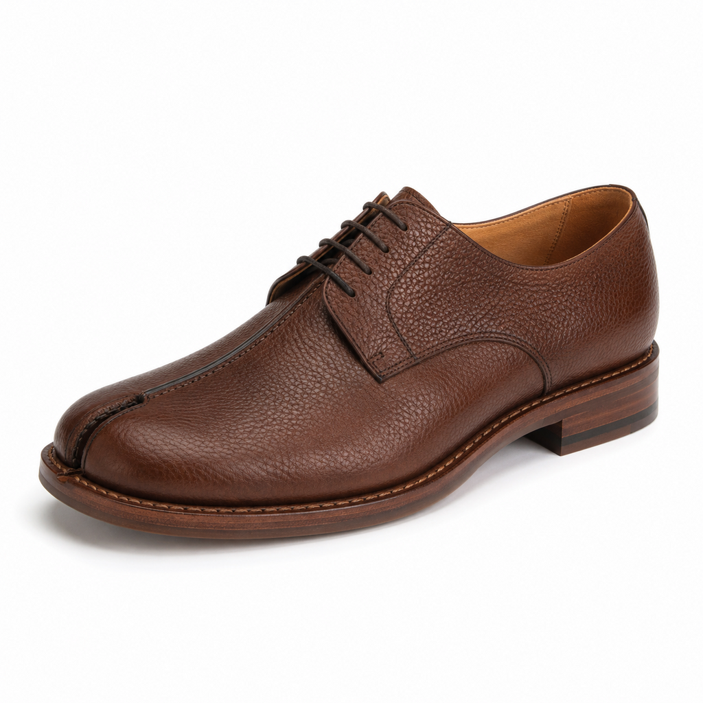 Chaussure Derby en cuir grainé marron vue de côté