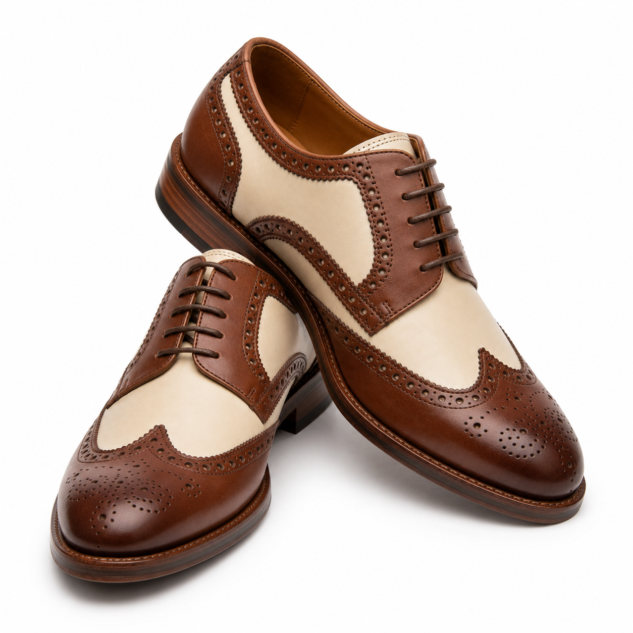 Détail des perforations sur la chaussure Richelieu