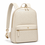 Détail des perforations sur le sac à dos en cuir