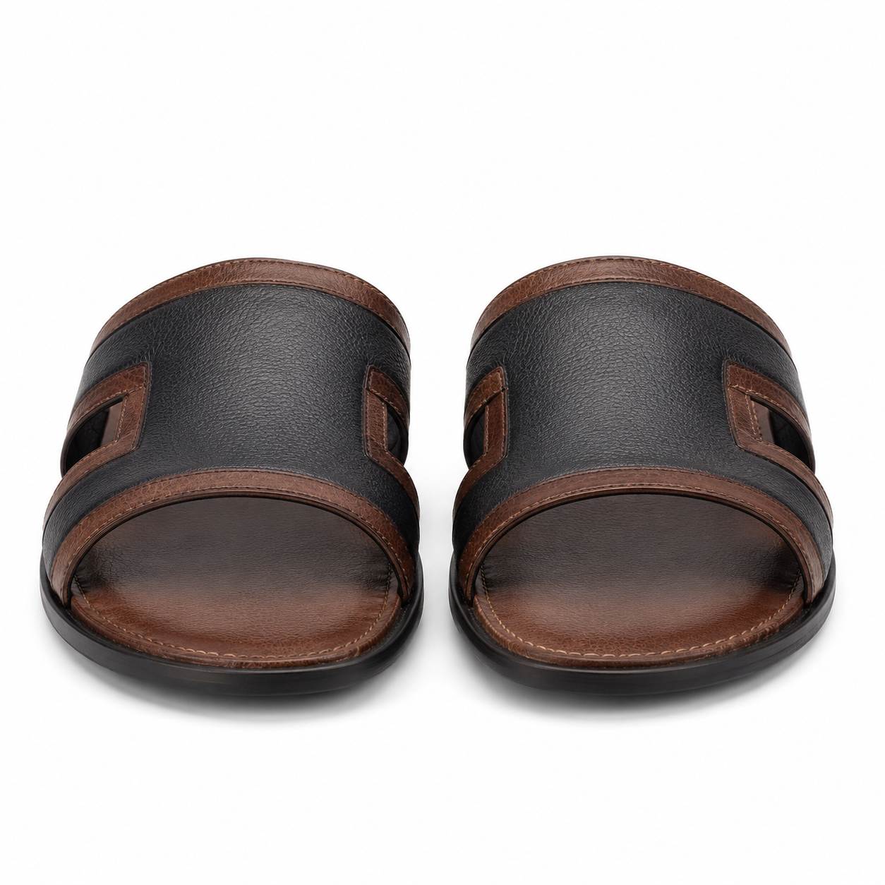 Sandales en cuir noir et marron vue de face