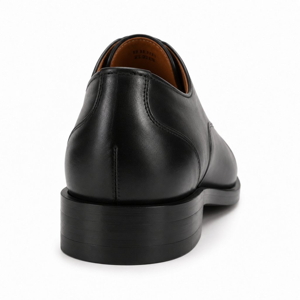 Chaussure Derby en cuir noir détails lacets