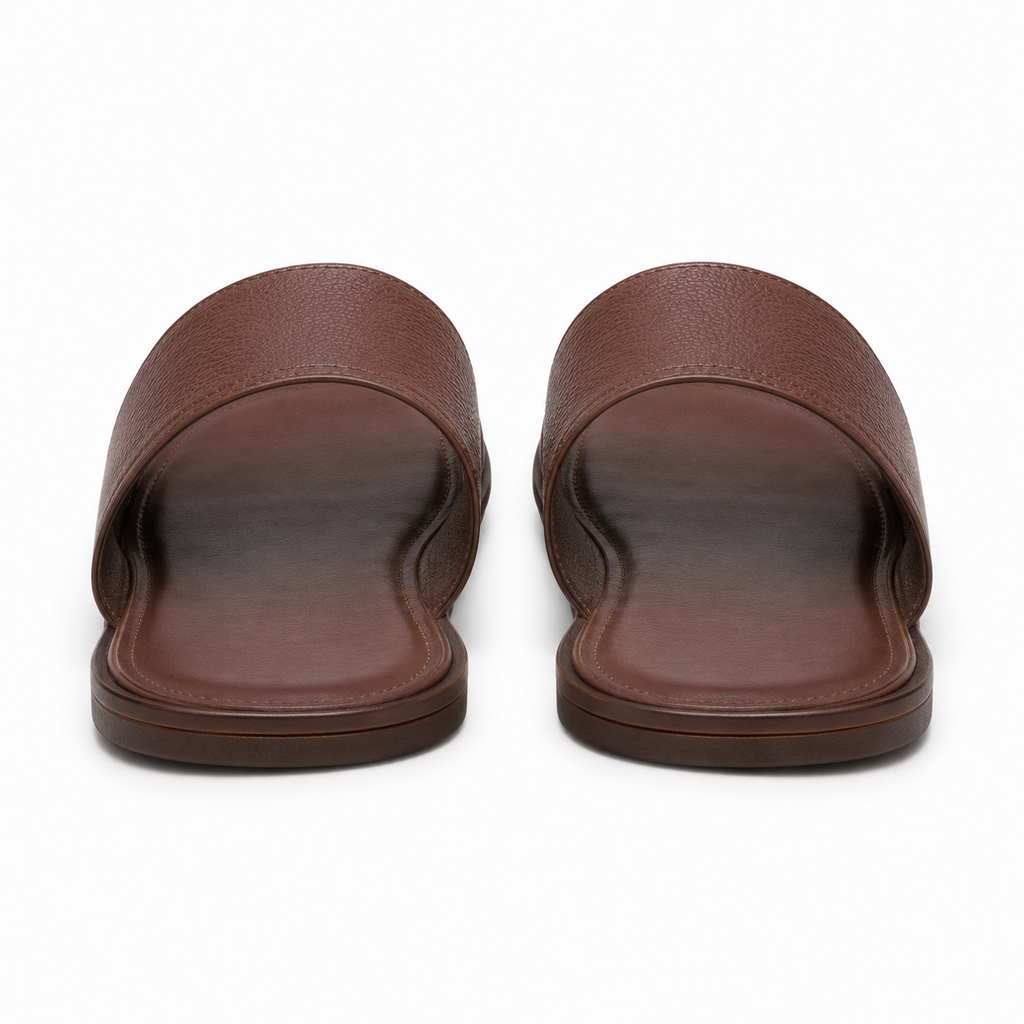 Sandales bamlyno sur fond blanc