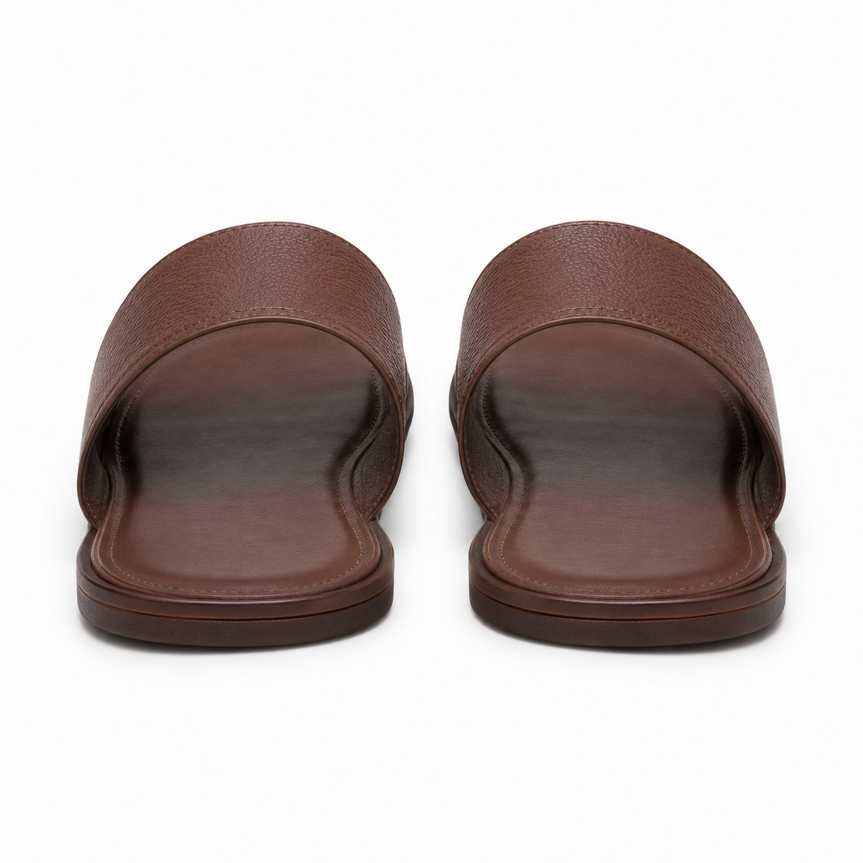 Sandales bamlyno sur fond blanc
