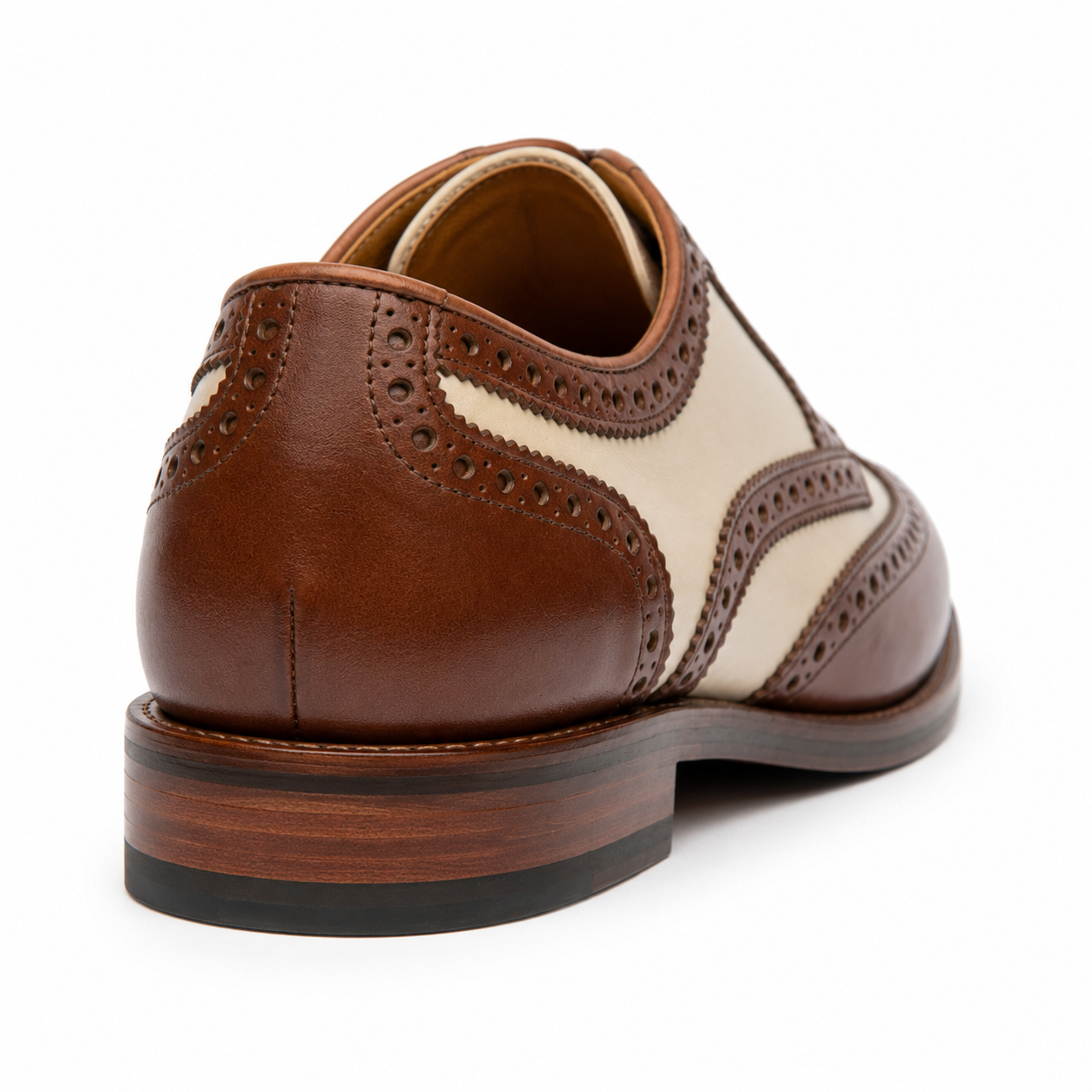 Chaussure Richelieu en cuir marron et beige avec lacets
