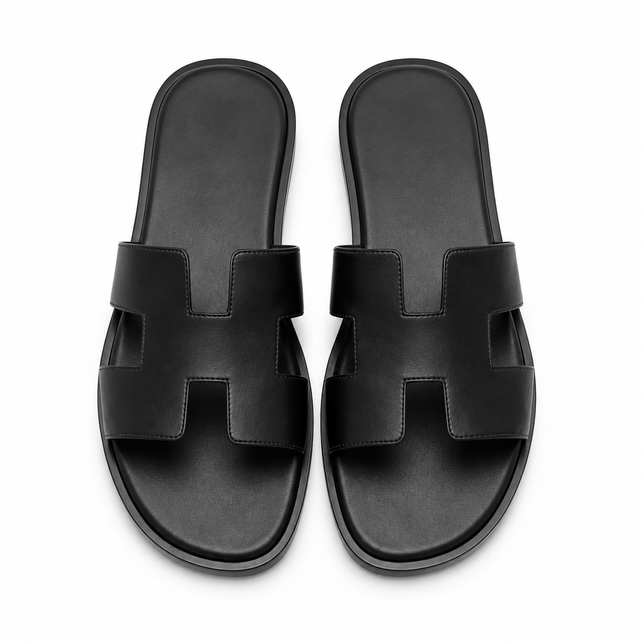 Détail de la sangle en cuir noir.
