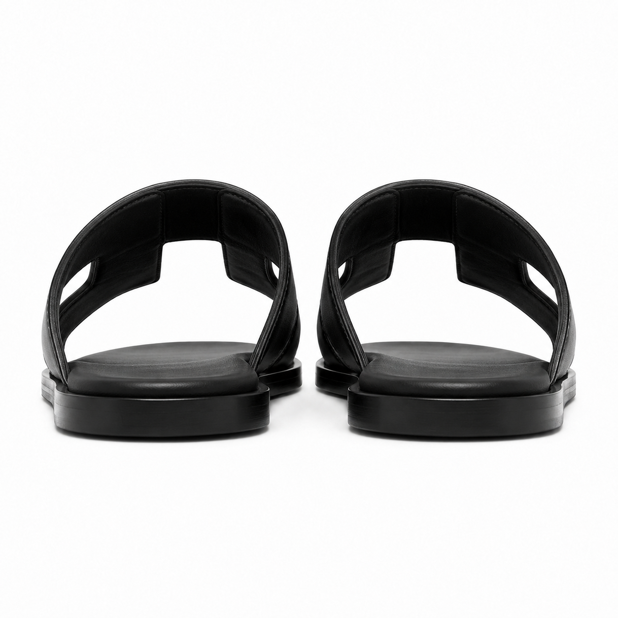 Sandales noires pour homme, style moderne.